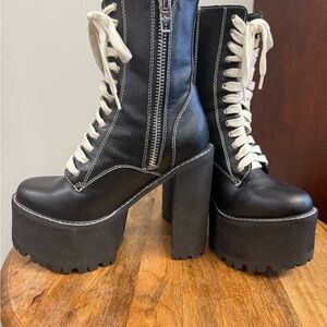 Current Mood Low Nancy Dolls Kill Platform Combat Boots Black Laced Chunky Heel
